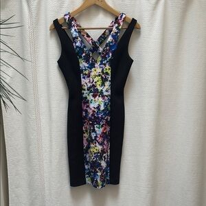 Guess Black Sleeveless V-Neck Sheath Dress Scuba style material